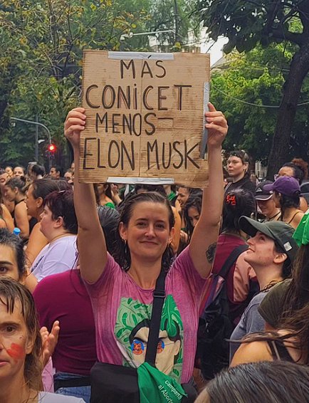emergentesmedio's tweet photo. No se puede aprobar un megaproyecto que quiebra la ciencia argentina.
Por más Conicet: #AbajoElDNU https://t.co/trQDnvqZER