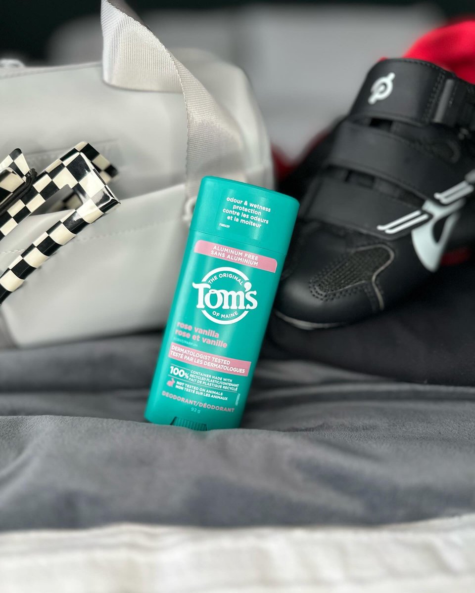 ThisisButterly's tweet photo. In preparation for EARTH MONTH, we are launching our Earth Month Campaign! 🌍

Included in this box is:
🦎 @BlueLizard_Sun Mineral Sunscreen
🍊 Clean Beauty Collective CLEAN RESERVE H2EAU Nectarine Petal
🌹 @TomsofMaine Rose &amp; Vanilla Natural Deodorant

APPLY NOW via 🔗 in bio! https://t.co/0QCBkTpJkl