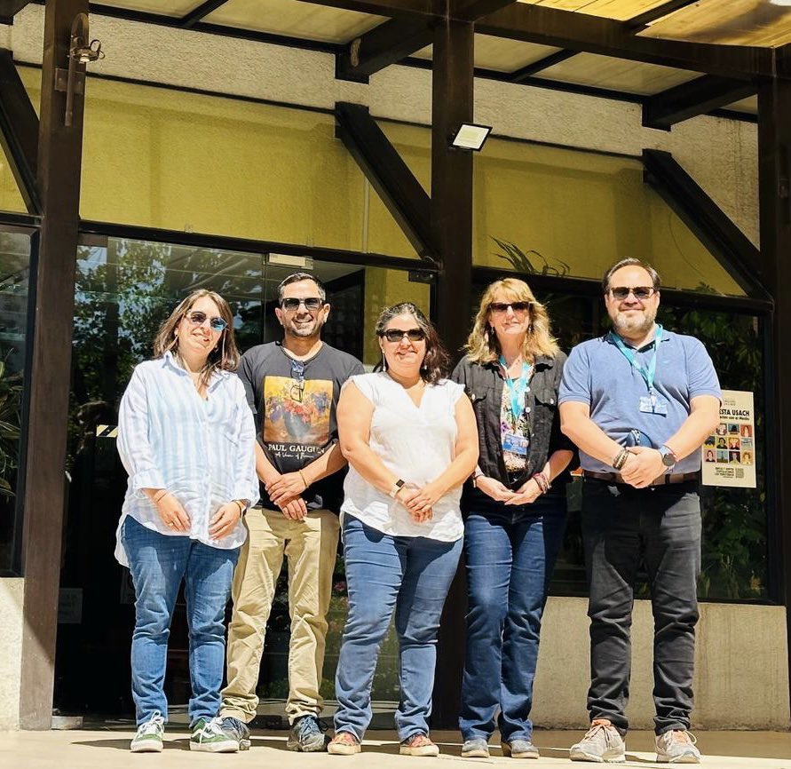 Hoy algunos de nuestros investigadores Andrea Plaza Bárbara Arévalo y Ricardo Perez visitaron el departamento de ingeniería química de la <a href="/usach/">Universidad de Santiago de Chile</a>  y el <a href="/LABENCHILE/">LabenChile</a>  para generar colaboración científica en materia de extracción de boldina  con  solventes verdes y tradicionales