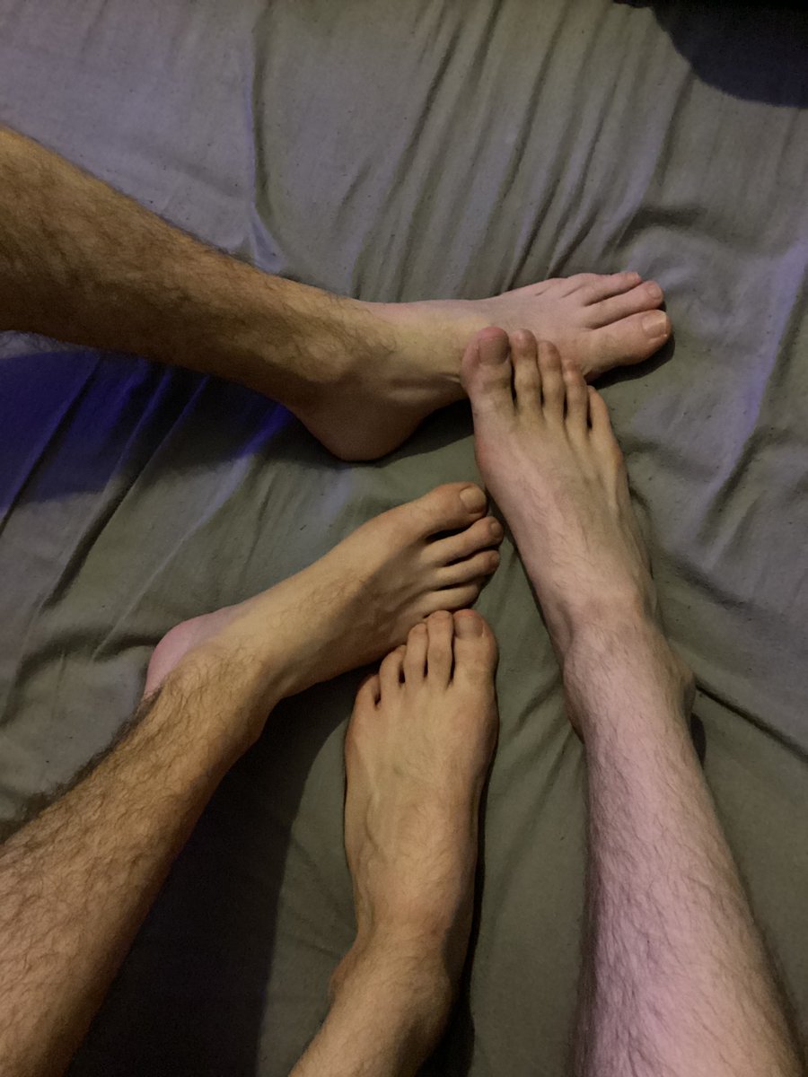 TM544212977425's tweet photo. Who wants to see more 😈
@gay @gaysex @guys @lads @naughty @feet https://t.co/f3UKjiSIFk