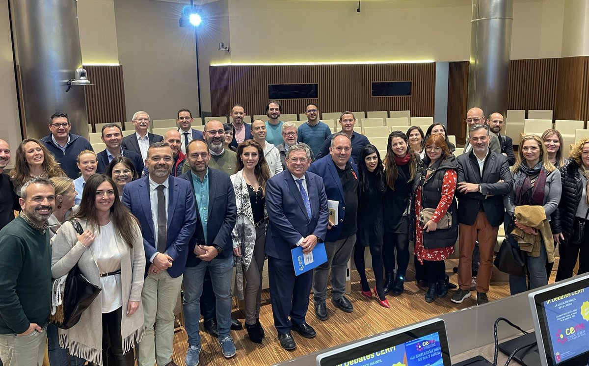 Innovaedum tweet media