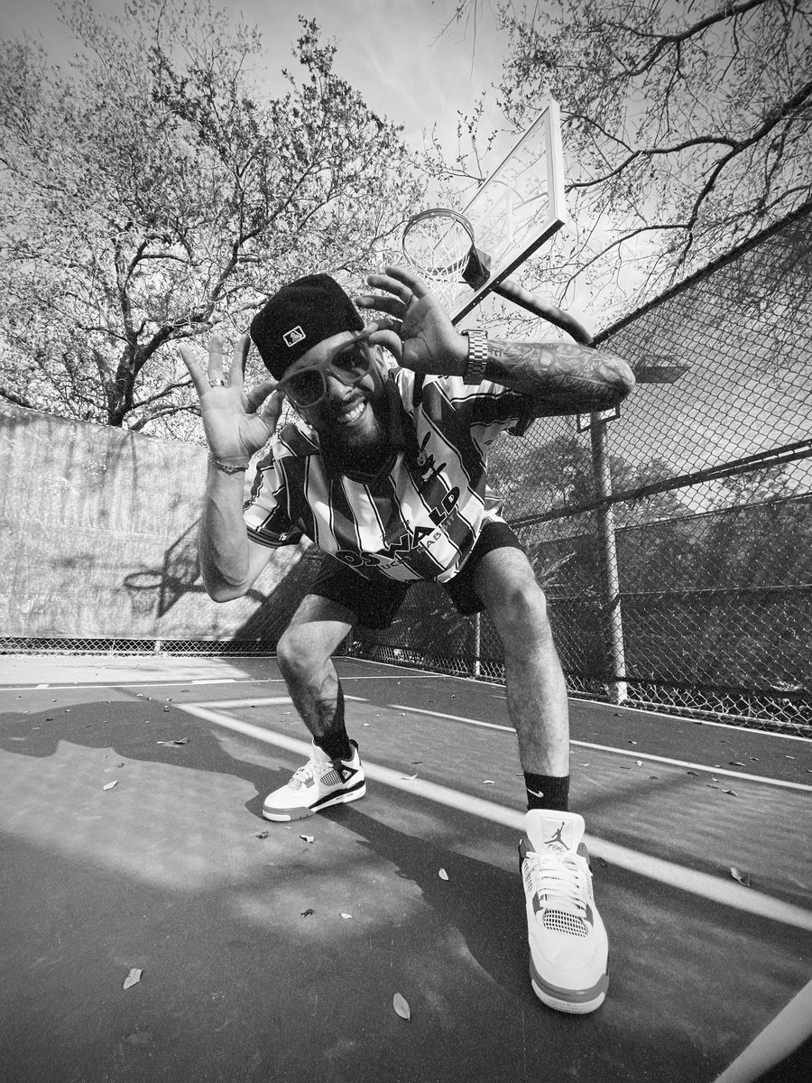 Escucha “LA VUELTA” de ​⁠<a href="/emmcodeoficial/">emmcode</a> y ​⁠@TonyJOfficial 🔥💯📵🔄 #Nuevamusica #Latina ​⁠<a href="/InnerCatMusic/">InnerCat Music Group</a> ​⁠<a href="/RoxySozio/">Rosana Sozio</a>