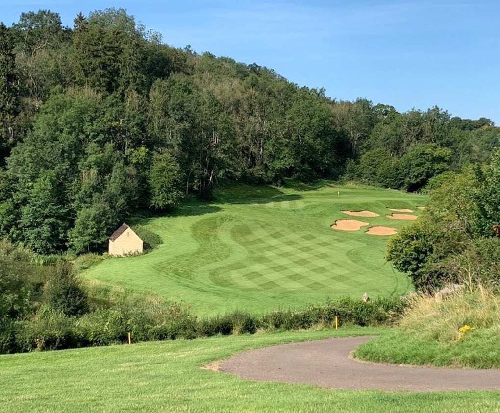 Junior Open at @Manorgolfclub ⛳️. To enter follow the link👇 forms.gle/98J2YDnbNdN41Q… #golf #juniorgolf #juniorgolfers #golfcourse #junioropen #wiltshiregolf Please RT.