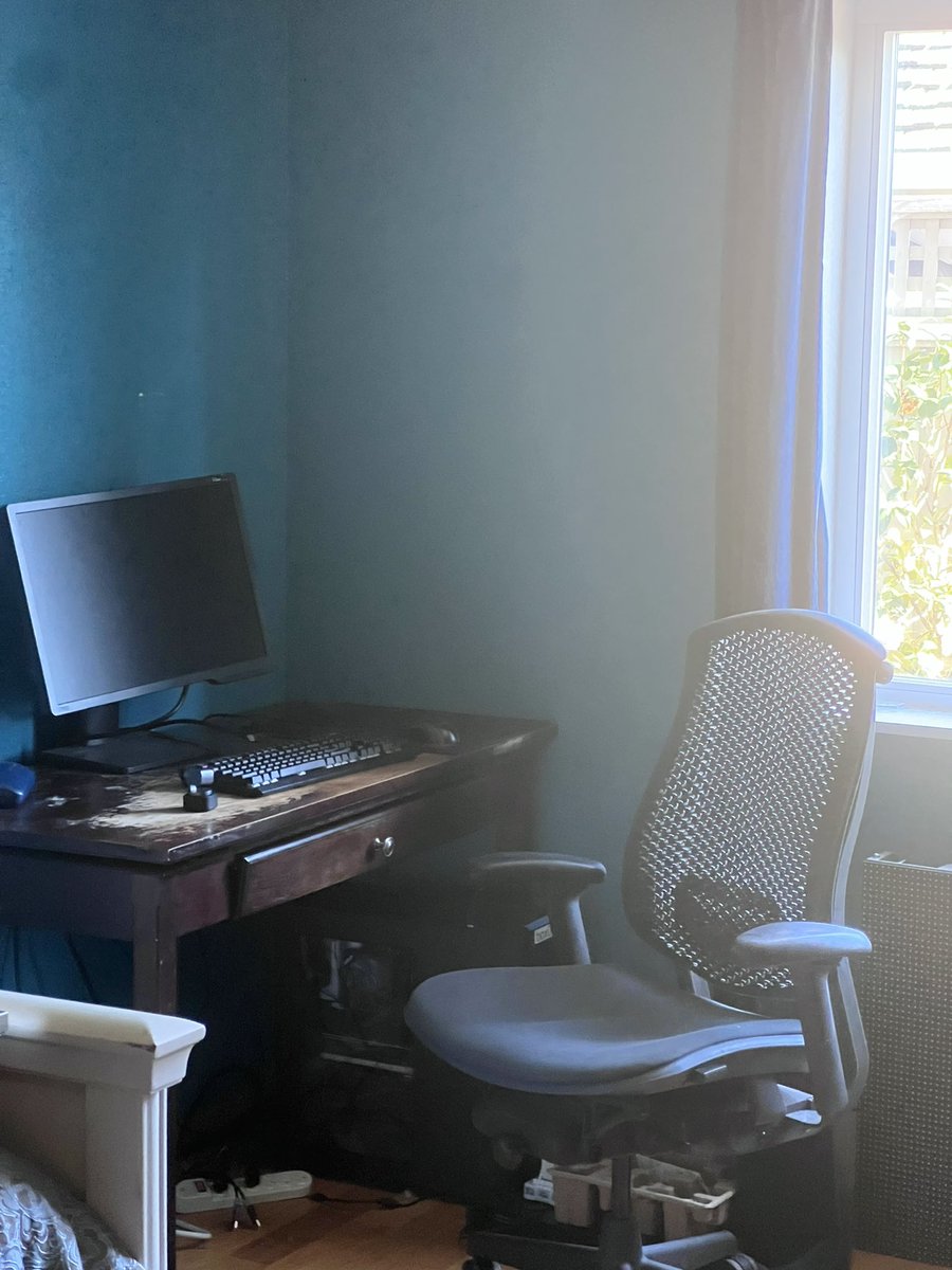 such an amazing morning man. an honour to see techno’s house &amp; setup. much love to technodad &amp; thank you for having me. long live the blood god❤️