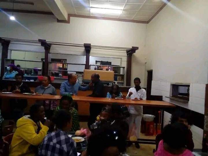 አባቴ እዚህ ቤት ባቅላቫ በልቷል፣ እኔ ባቅላቫ ተስተናግጄበታለሁ ልጆቼ ግን አያዩትም የ63 ዓመታት ሩጫውን የፒያሳ አድባር  መኮነን ባር ዛሬ የመጨረሻውን ሩጫ ያጠናቅቃል።