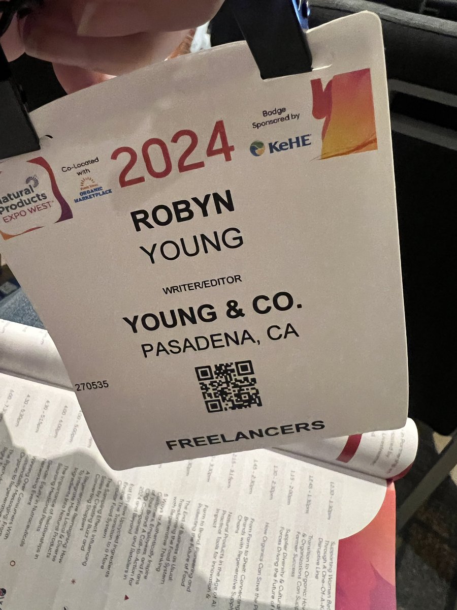 robyncyoung's tweet photo. The power of manifesting...
At about 10am, I realized that I had a free morning, decided to take a chance, drive down to Anaheim where thousands of up-and-coming CPG brands (my ideal clients) were gathering for #ExpoWest and manifest a free ticket. It worked. https://t.co/KtyE9Wn9OP