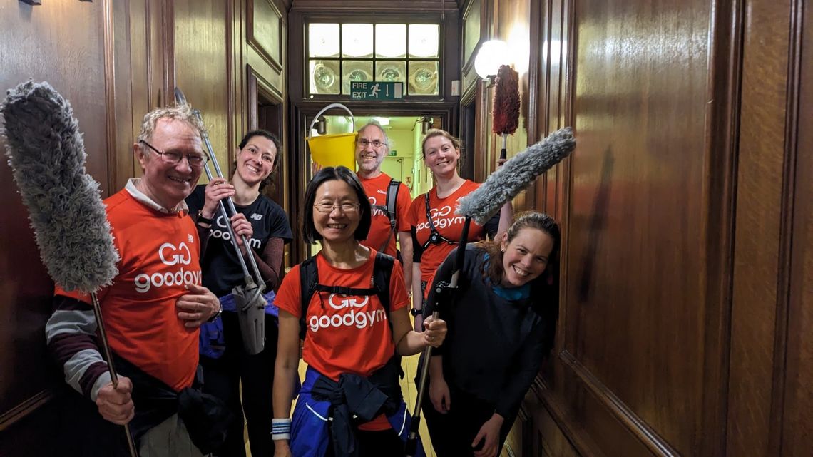 Another sparklingly good session at @ShrewsburyHse yesterday. Come and join us leafleting for the @libraryofthings in Woolwich next week! Everyone welcome, whether new to running or seasoned Marathonite! goodgym.org/v3/sessions/gr… #DoGoodGetFit #Volunteering