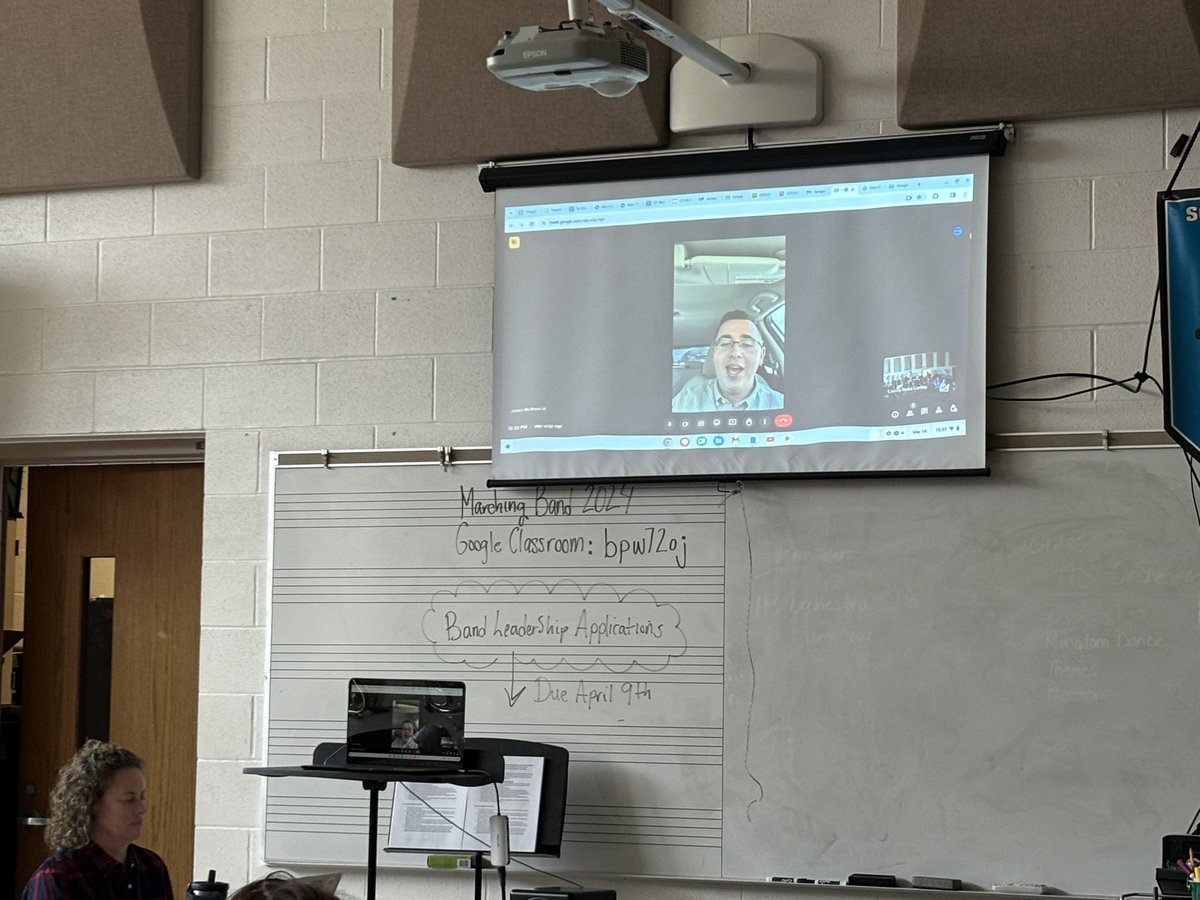 Special thanks to James McAloon 🎺 from the <a href="/usmarineband/">U.S. Marine Band</a> for speaking with our 7th and 8th grade bands today! 🐅🎶 @CFMusicLovers <a href="/Chagrin_Schools/">Chagrin Schools</a>