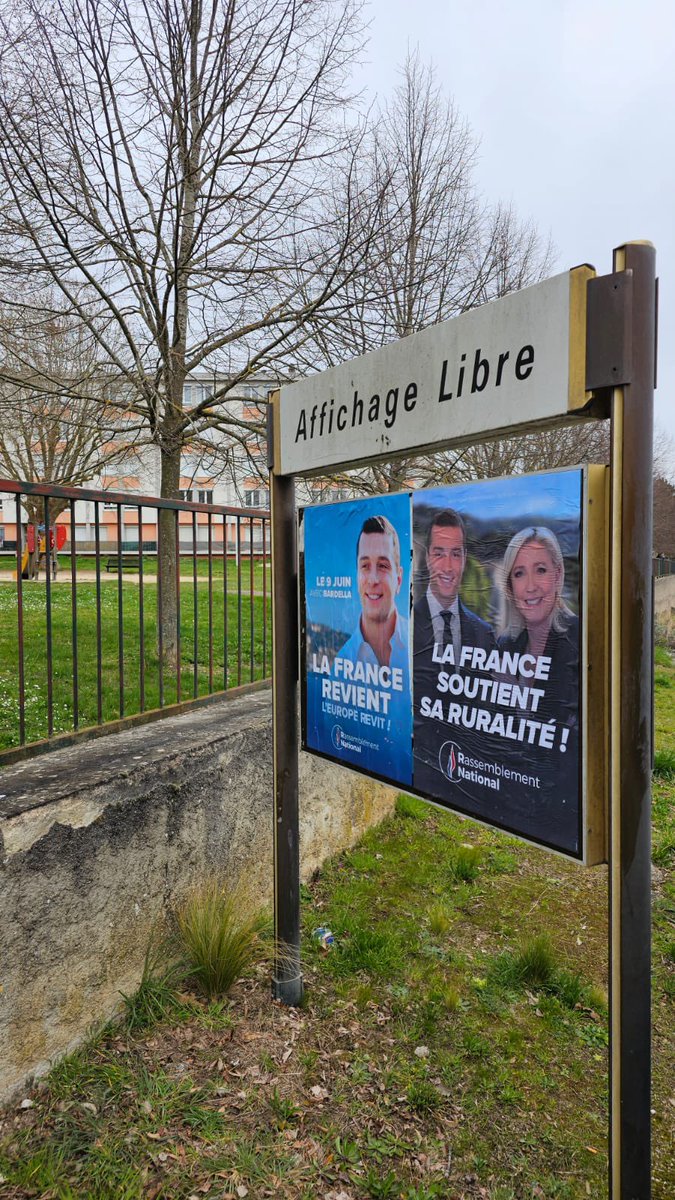 rnj_54's tweet photo. Bravo à notre militant du Toulois toujours sur le terrains ✊🇫🇷 https://t.co/mKgIh0CXFt