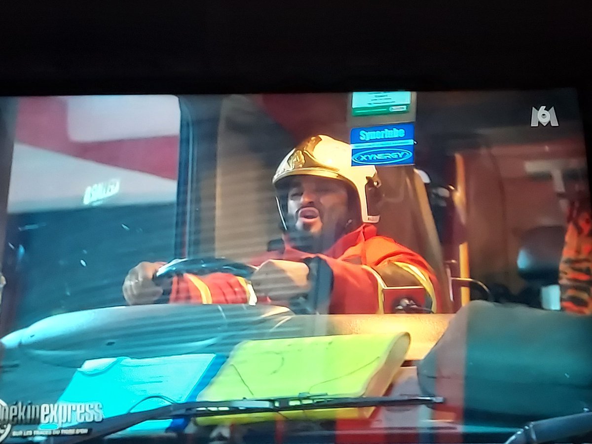 leyna_aurelia's tweet photo. Ryad et Louison chez les pompiers c'était tellement drôle jpp 😭
#PekinExpress https://t.co/TaFPGDOPFC