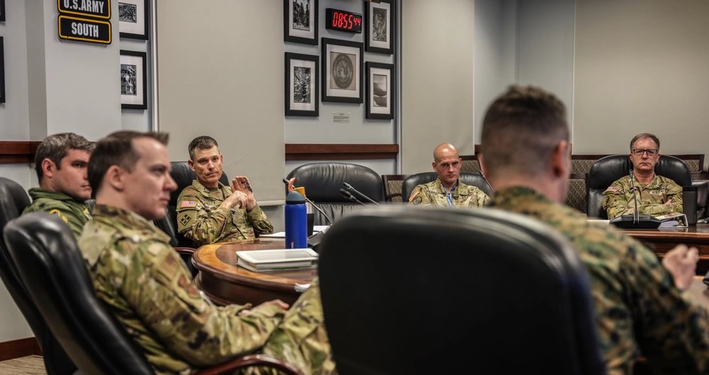 ARMYSOUTH's tweet photo. #ARSOUTH hosted the Joint Synchronization Symposium to synchronize planning efforts for future training and engagement opportunities with other military components within the @Southcom region.
@MARFORSOUTH l @USArmy
Read more at https://t.co/wgi6s1fwTy
#readiness l #training https://t.co/GatLPZ30qD