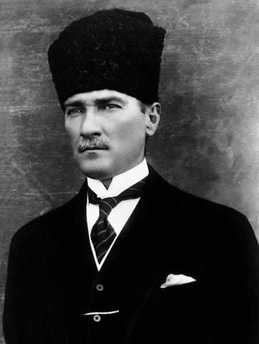 “Beni Türk hekimlerine emanet ediniz”diyen Önderimiz 

Mustafa Kemal ATATÜRK’ün izinden giden tüm hekimlerimizin

#14MartTıpBayramı kutlu olsun.