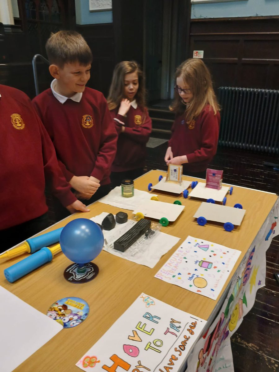 SYPrimary's tweet photo. 👏 Well done to our amazing scientists in P5A! 🧪🔬 They did an outstanding job at the science fair, showcasing their experiments on friction with confidence and enthusiasm. Keep up the fantastic work, you are our future scientists. ✨@CNES_STEM  #scientists #article29 https://t.co/EGfyfwNjxG