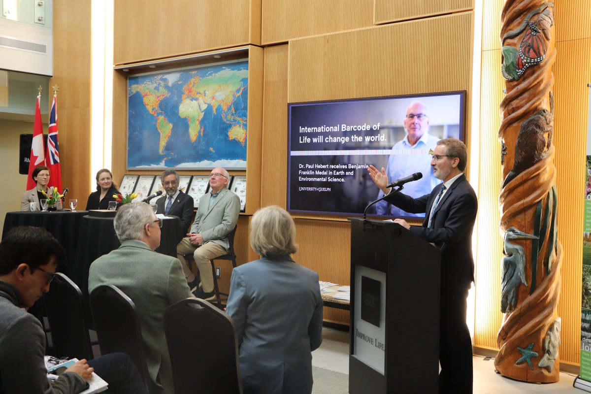 Today, the #UofG community honoured the groundbreaking achievement of evolutionary biologist, Dr. Paul Hebert, for the pioneering work he and the team at the Centre of Biodiversity Genomics have accomplished in DNA barcoding to catalogue life on Earth.