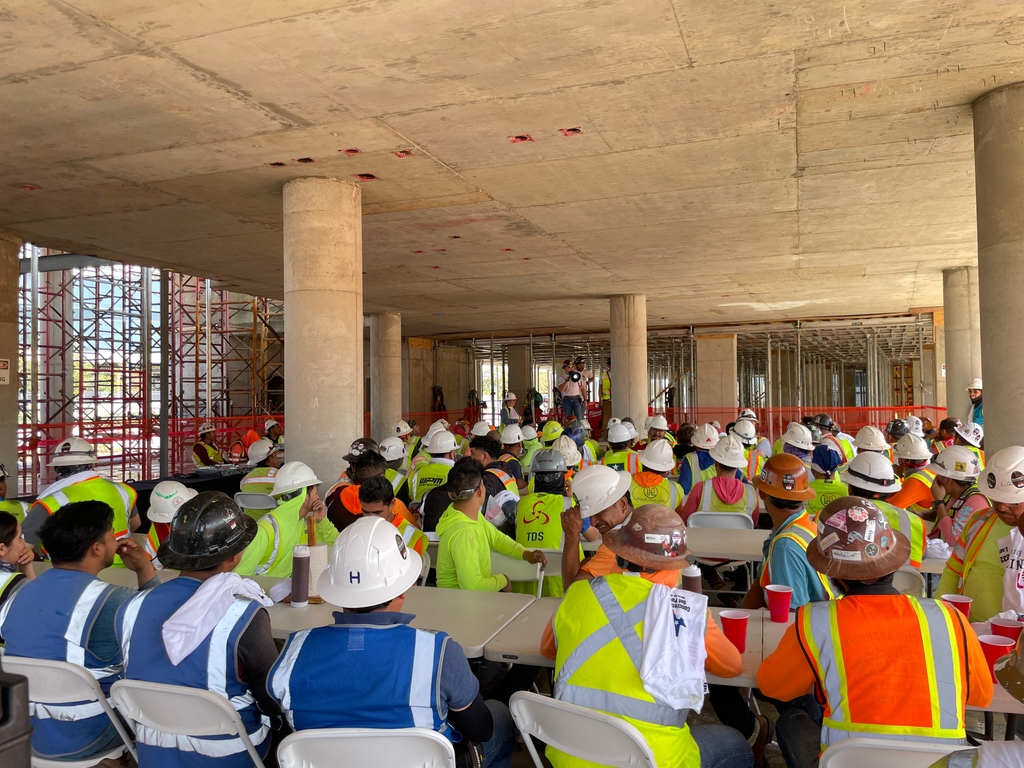 Topped out in ATX🏗️Last week, Summit hosted a lunch celebrating the concrete top out for our latest project in Austin. We are beyond grateful for each individual who has poured their heart into bringing Zephyr, a 182-unit condo building to South Austin🌟#SummitSites #SummitAustin