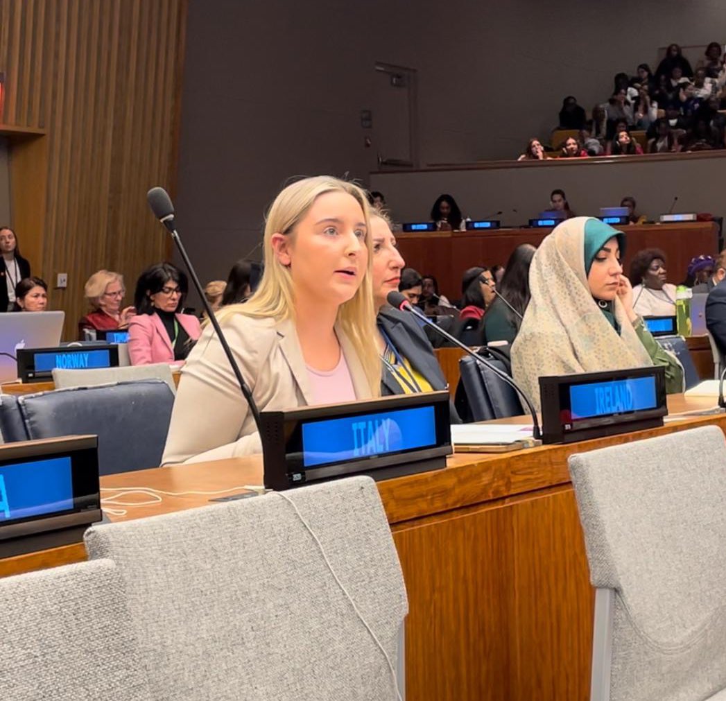 At #CSW68, 🇮🇪 UN Youth Delegate Alicia O’Sullivan delivered a statement on the nexus between advancing gender equality & addressing women’s poverty. Alicia called for collaboration among nations to end intimidation, harassment, & violence against women, particularly online 🛜