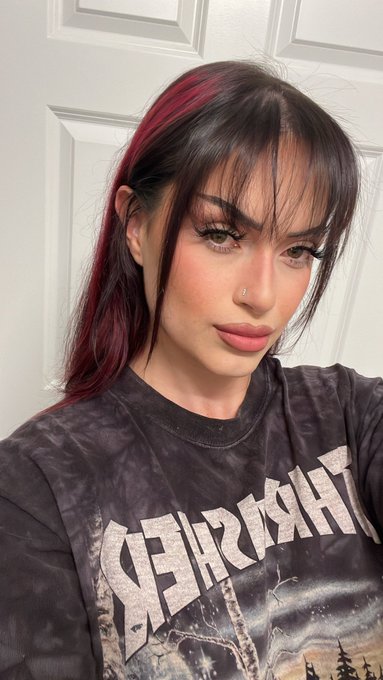 💋 https://t.co/qFmBfSu81N