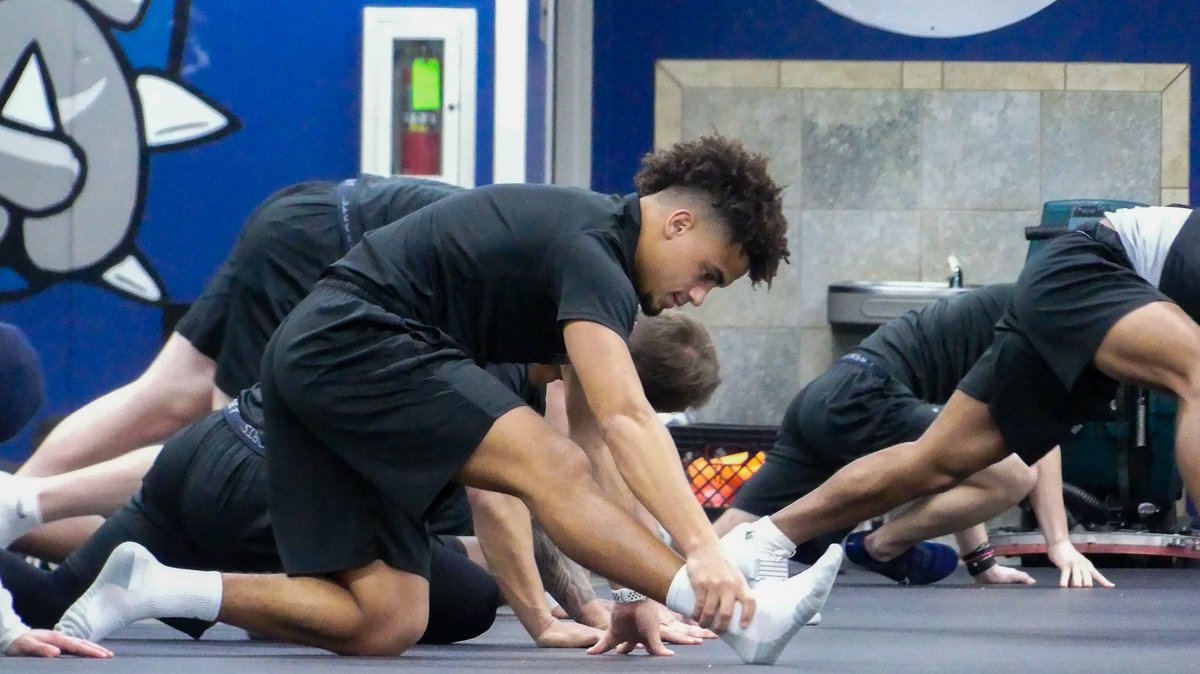SWOSUFootball's tweet photo. Putting in the Work. 

#EAT https://t.co/pNKyxCn203