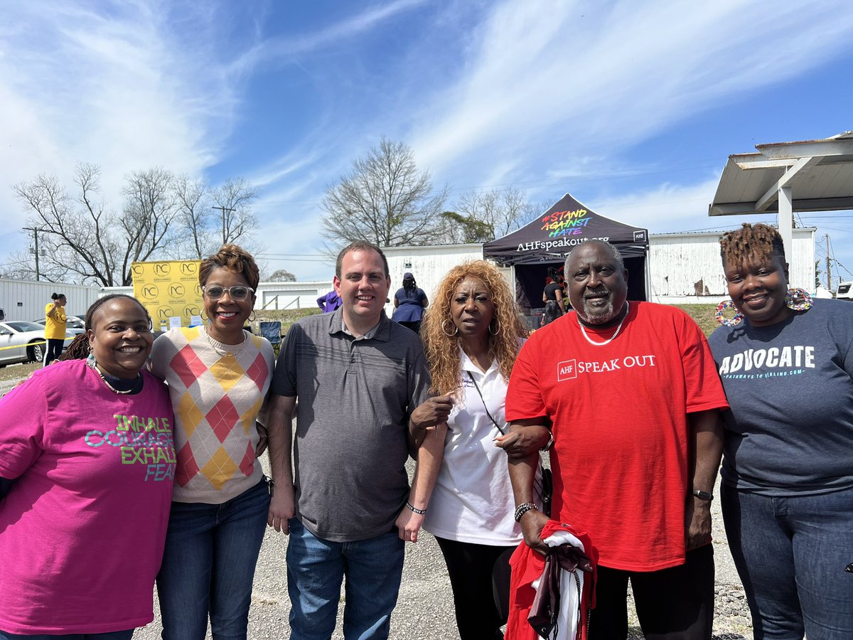 This is what community collaboration looks like! This is the brainchild of the North Columbia Business group, Wiley Kennedy Foundation, and Safer Communities of the Midlands. Yesterday over 20 local organizations participated in a community resource fair on N. Main Street.