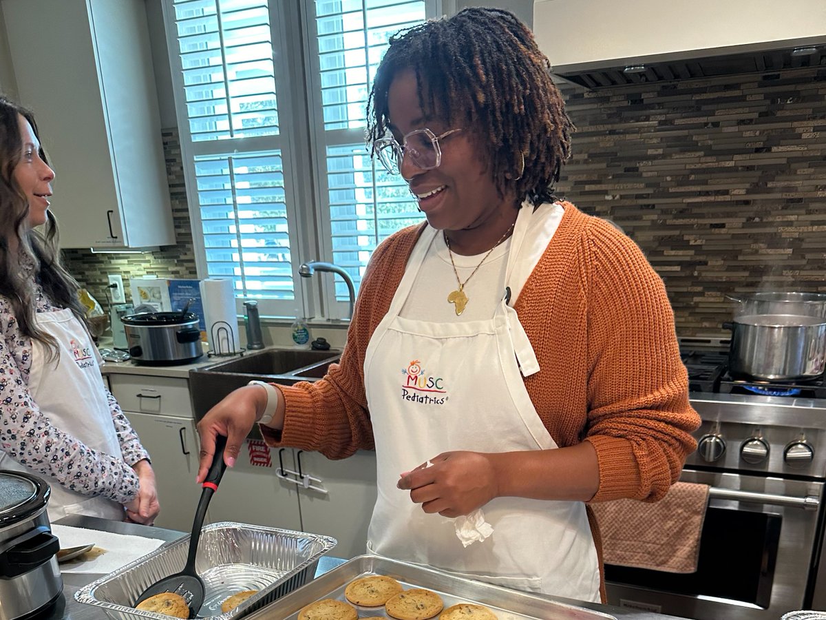 MUSC Hollings Cancer Center (@muschollings) on Twitter photo We had a great time last night at <a href="/rmhccharleston/">RMHC Charleston</a>. Hollings staff members teamed up to donate, cook and serve dinner to all the families staying at Ronald McDonald House. We're so proud to have organizations like this helping our community and were honored to be part of it. We had a great time last night at <a href="/rmhccharleston/">RMHC Charleston</a>. Hollings staff members teamed up to donate, cook and serve dinner to all the families staying at Ronald McDonald House. We're so proud to have organizations like this helping our community and were honored to be part of it.