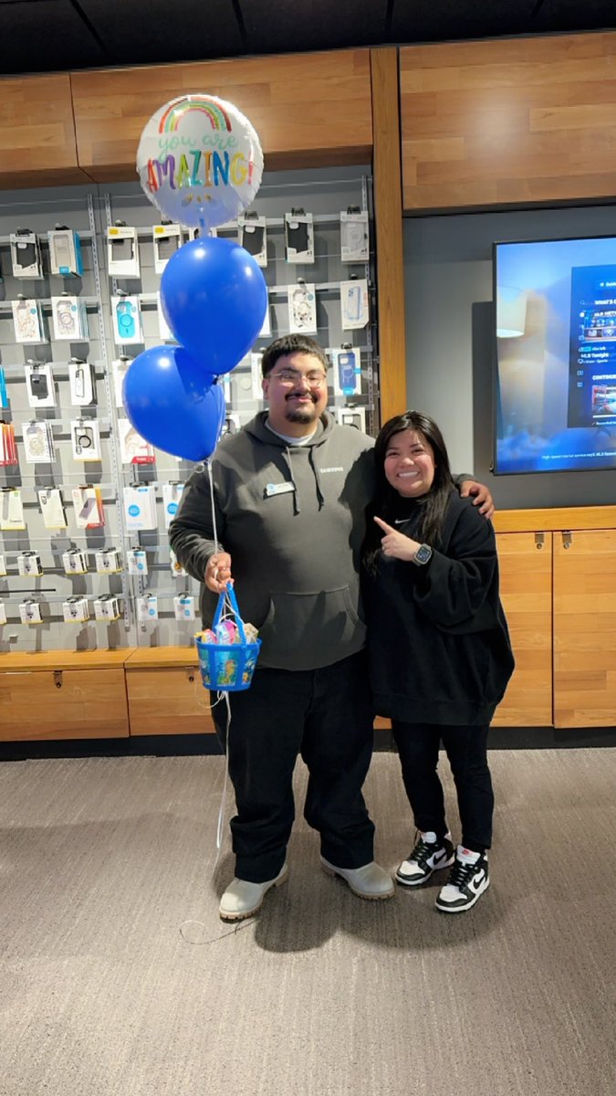Help me celebrate Mr. Alonso’s 2 year work anniversary with #ATT It has been so awesome watching you grow in your role. I’m excited to see all your future journeys and your career to continue to blossom. Keep being a rockstar! #LifeAtAtt <a href="/BOLDNP/">BOLD Northern Plains</a> <a href="/HammAnson/">Anson Hamm</a> <a href="/OfficialAmyIvey/">Amy Rogers Ivey</a>