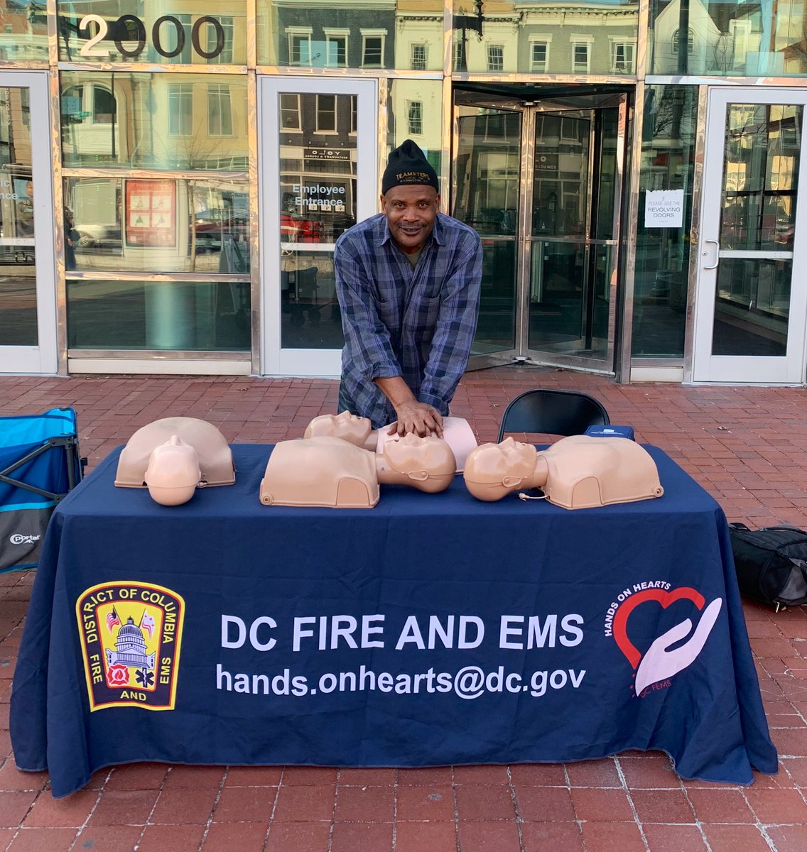 Come learn hands only CPR from our #HandsOnHearts team outside the Reeves Center at 14th & U Sts NW. We will be teaching this life saving technique until 9PM. Once you learn, download @pulsepoint into your mobile device & be alerted to someone in need nearby. #DCsBravest