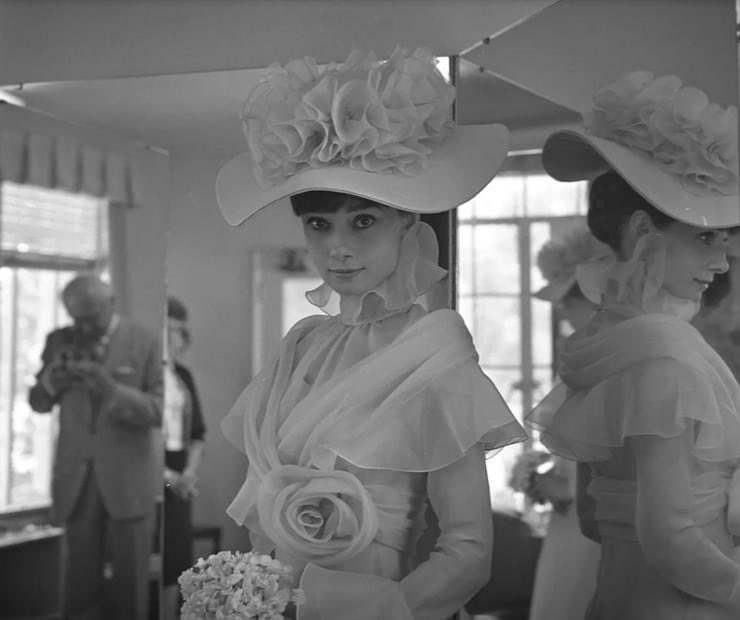 Thrilled to be performing <a href="/DiariesCecil/">Cecil Beaton's Diaries</a> in Japan this April, on <a href="/cunardline/">cunardline</a> <a href="/MSQueenElizabe1/">MS Queen Elizabeth (Cunard)</a>.
One of Cecil’s great muses <a href="/SoAudreyHepburn/">Audrey Hepburn</a> is still an icon in Japan. Here are some pictures last week near Geneva of her home La Paisible, the bust in the village square and her grave.