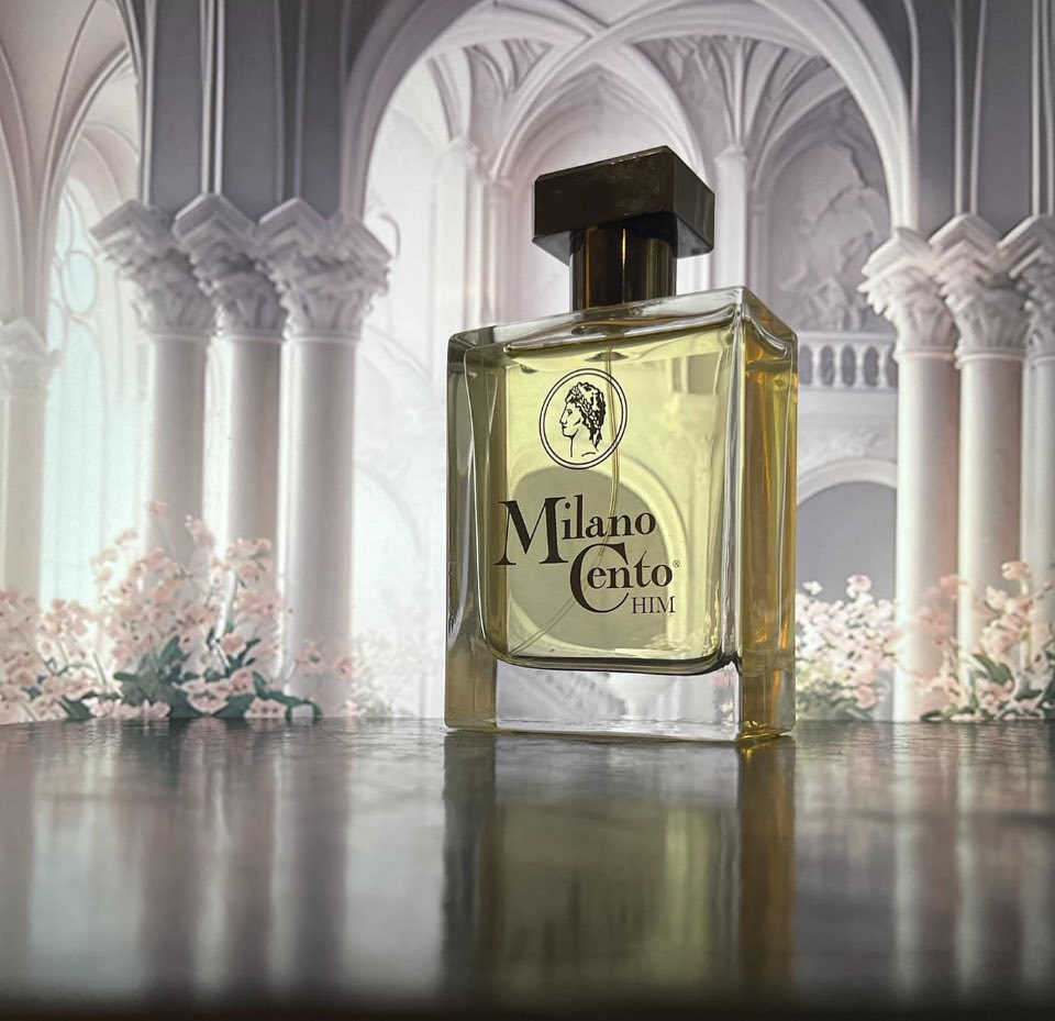 Milano Cento Him.

The ideal masculine fragrance for spring.

Available as an Eau de Toilette, Eau de Parfum, scented candle, shower gel, deo stick, reed diffuser and hand soap. #fragrance #aftershave #cologne #grooming #scent #candle #soap #SOTD