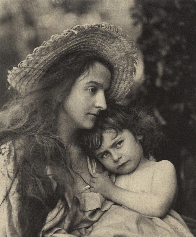 PreRaphaeliteSociety tweet media