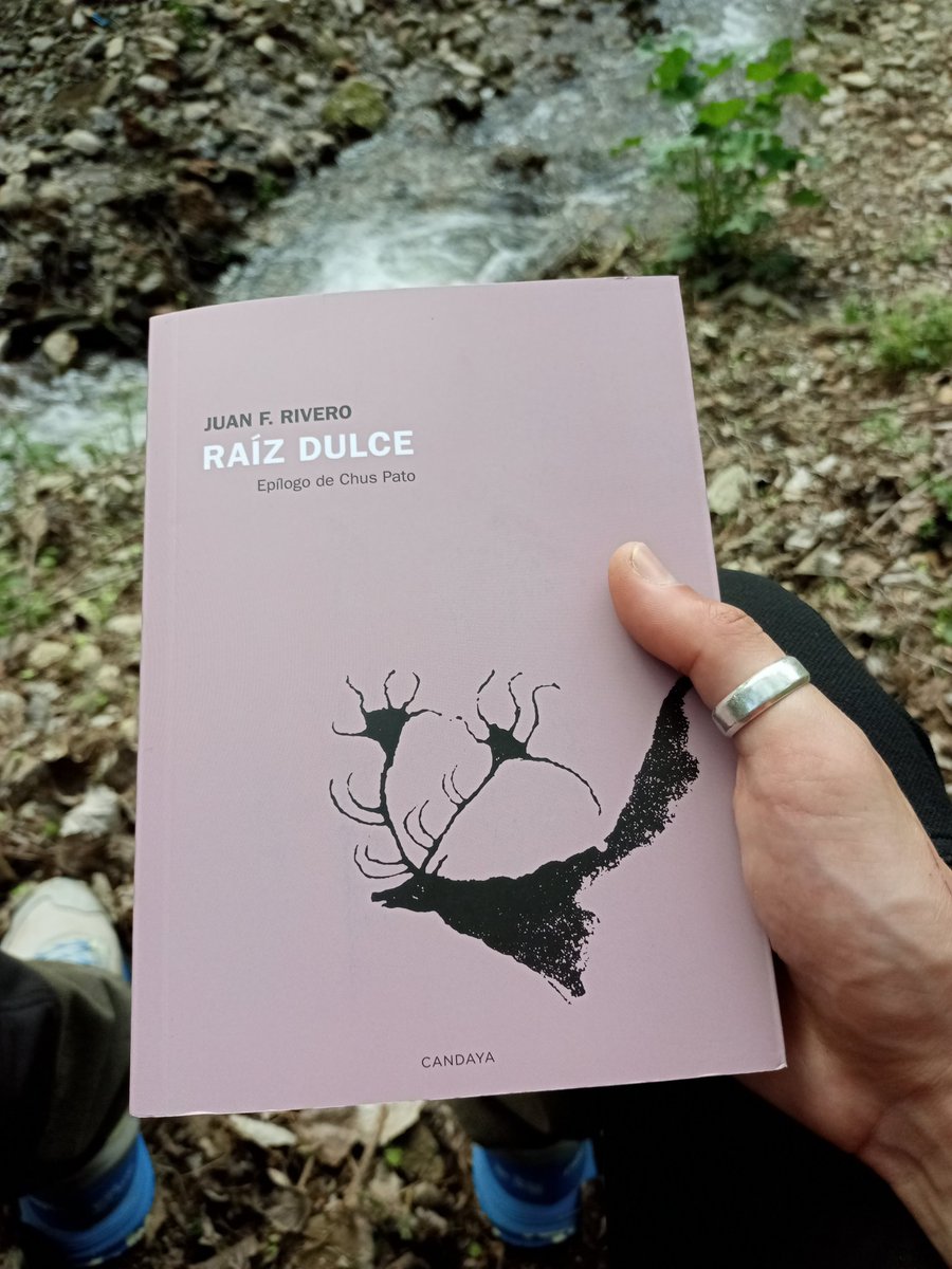 jorgesm_97's tweet photo. Con ganas de oírte hablar sobre el libro este sábadoo :))) @JuanFRivero_ https://t.co/CuOkMzfuoI