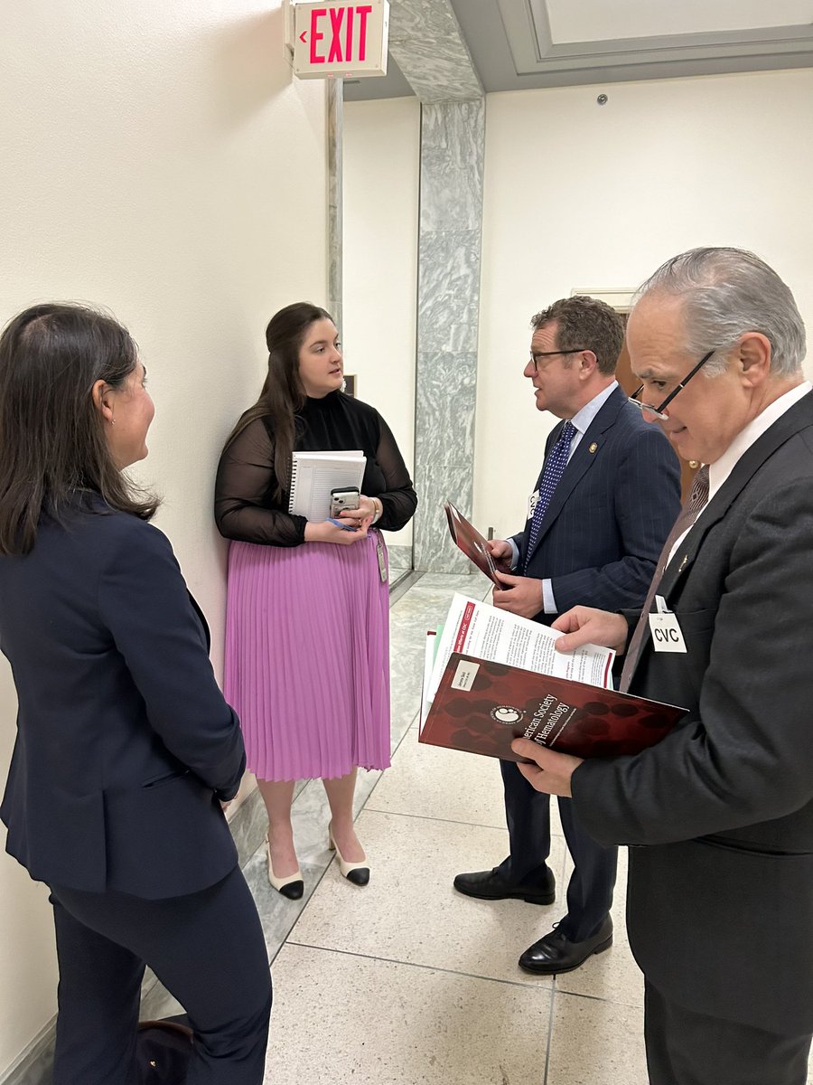 I want to thank <a href="/RepJayapal/">Rep. Pramila Jayapal</a> for always being a strong supporter of NIH funding. #Fight4hematology with <a href="/ASH_hematology/">ASH</a>