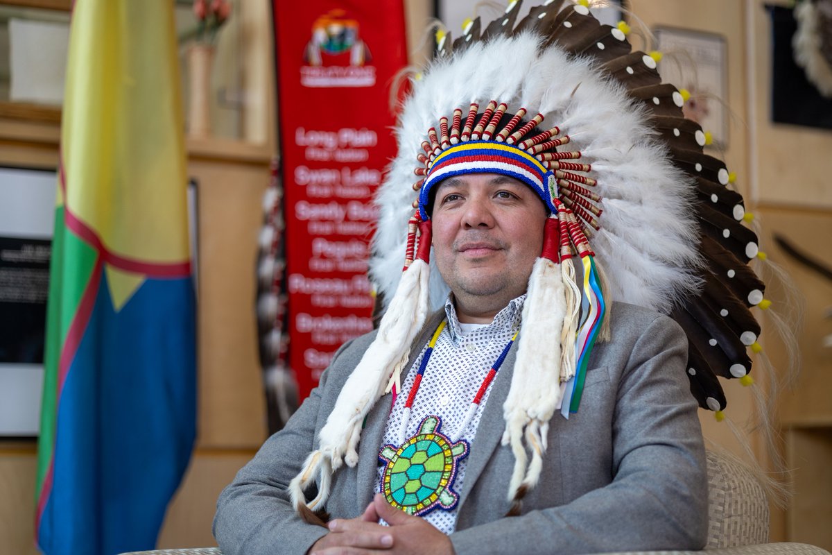treatyonenation's tweet photo. Chief Gordon BlueSky re-elected as Chief of Brokenhead Ojibway Nation! Council election coming up! Advanced Poll: April 17, 8am-8pm at Canad Inns Garden City, Winnipeg. Election Day: April 18, 9am-8pm at Private Tom Chief Memorial Hall, BON. Every vote counts! https://t.co/U8KgkRkYUZ
