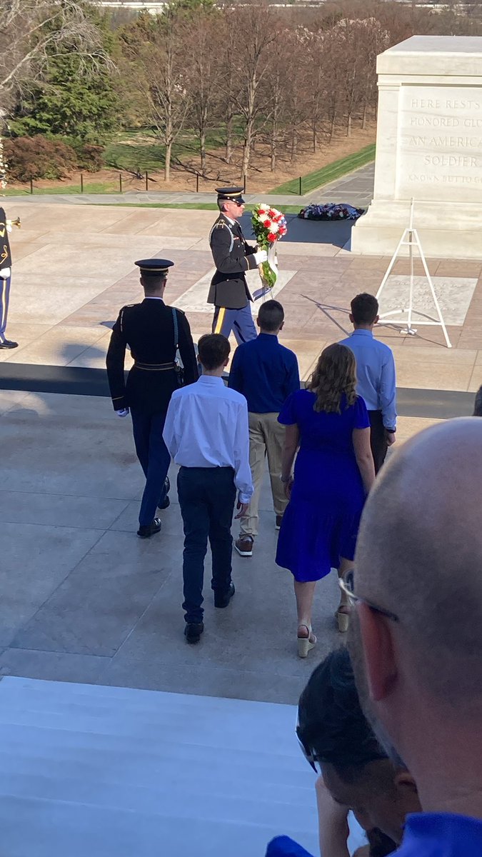 HendonMr's tweet photo. What a great experience for our students.  Our school laid a wreath at the Tomb of the Unknown Soldier at Arlington National Cemetery. https://t.co/uMzMxFL6ss