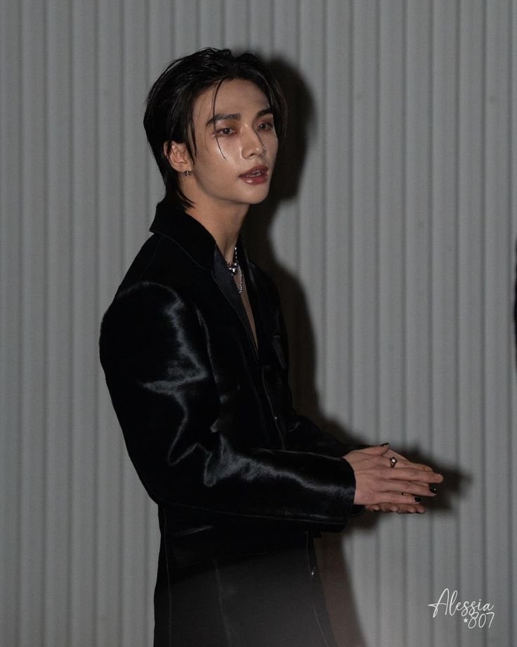 Lishy5474's tweet photo. Forever one of my faves 🎀🎀🎀

#Hyunjin #WeLoveYouHyunjin #kpop #StrayKids https://t.co/r833AOT6vh