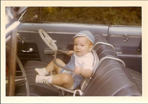 Here's for #ThrowbackThursday This is what a child's #carseat looked like in the 1960s!😳 Back then, these were intended to keep Jr from wandering around those bench seats. We scoff at this contraption now (obvi) but somehow, a whole generation of people managed to survive in…