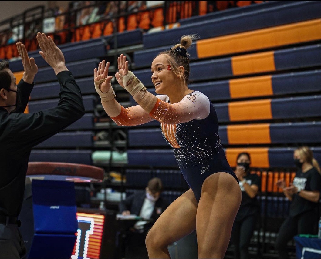 IlliniWGym's tweet photo. Senior Spotlight: Abby Mueller

"Special thank you to my family, friends, and coaches! So excited for one last hoorah❤️❤️"

#Illini // #HTTO https://t.co/IRazDg5vqh