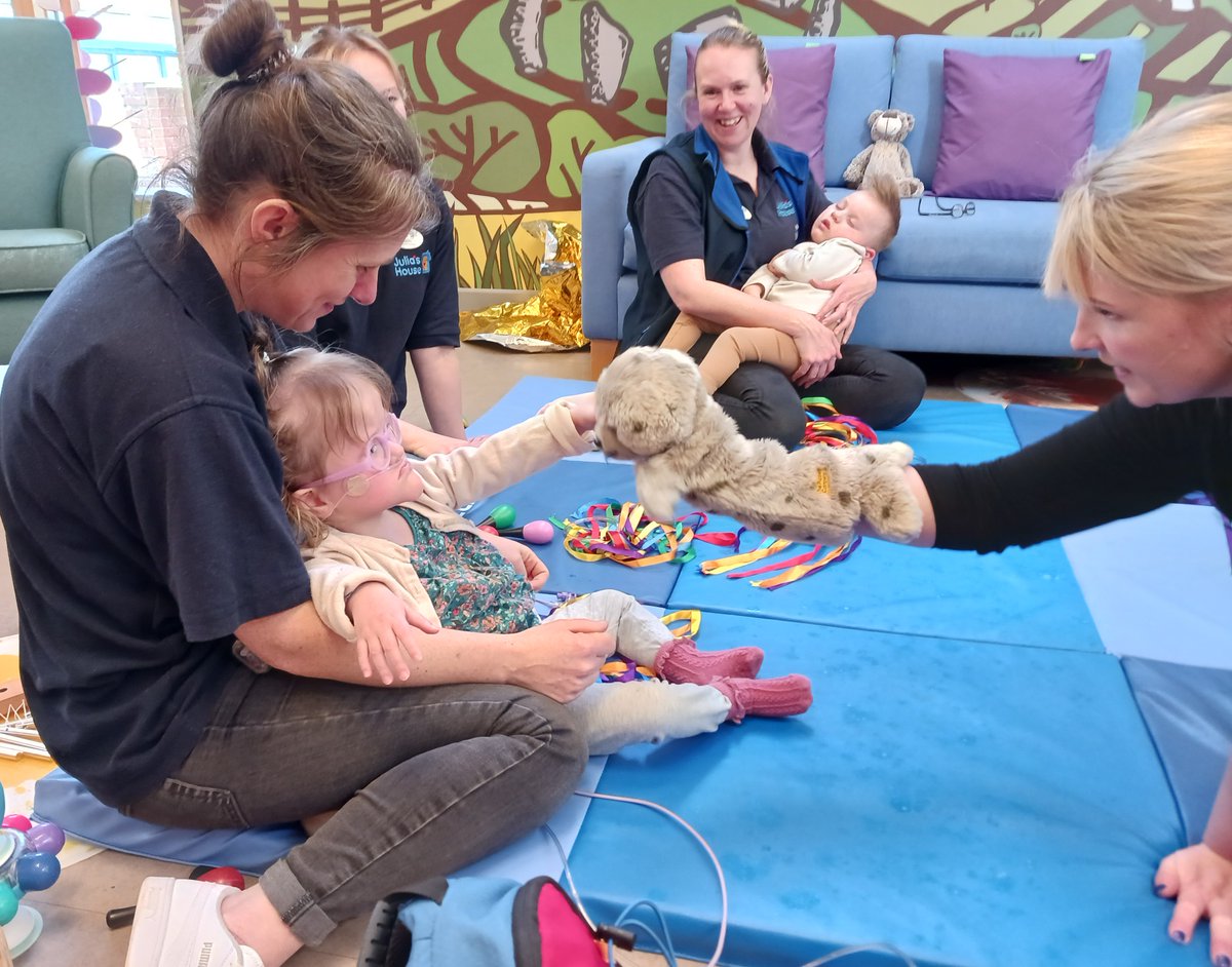 Our pre-schoolers enjoyed a visit from Magical Music & Movement at our Wiltshire Hospice recently. Lucy ran a fantastic interactive session where we had a good sing-song, made some music, enjoyed some sensory play and met a rather cute puppy puppet!