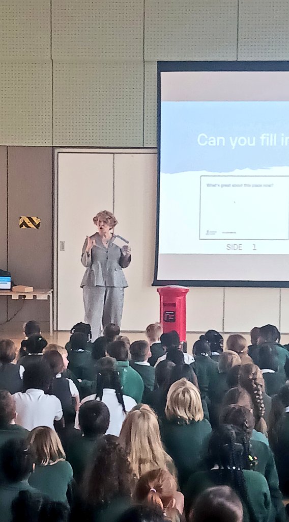 AlbionPrimary's tweet photo. Today we had a visit from Gill from Canada Water who spoke to us about an exciting opportunity with the Canada Water Development. We were invited to think of names for the future streets that will make up these new spaces in the years to come.
#APSBritishLand
#APScommunity https://t.co/Lpd0zRxOlV