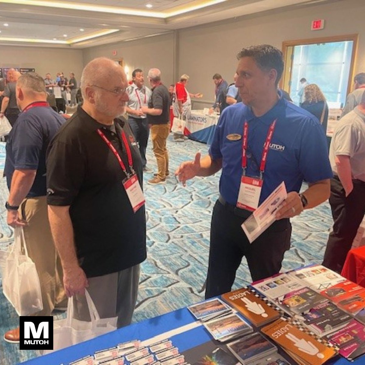 MutohAmerica's tweet photo. Today at the Glantz Open House in Orlando! 🌴☀️✨
We are having a blast showcasing all of the awesome items you can create with our print technology!👏
#mutoh #glantz #mutohamerica #signprinting #adabraillesigns #braille #adacompliant #carwrap #banners #printindustry https://t.co/KNyUhUKskC