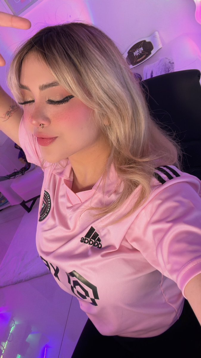 Ya en vivo amikos, jálese 

twitch.tv/arigameplays