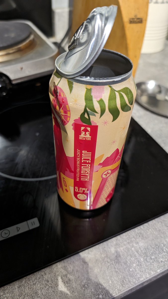 ItsMediaMike's tweet photo. Okay @brewyorkbeer, who do I send the invoice for valeting my car to? This just exploded everywhere 😑 https://t.co/Y39TcuvMMb