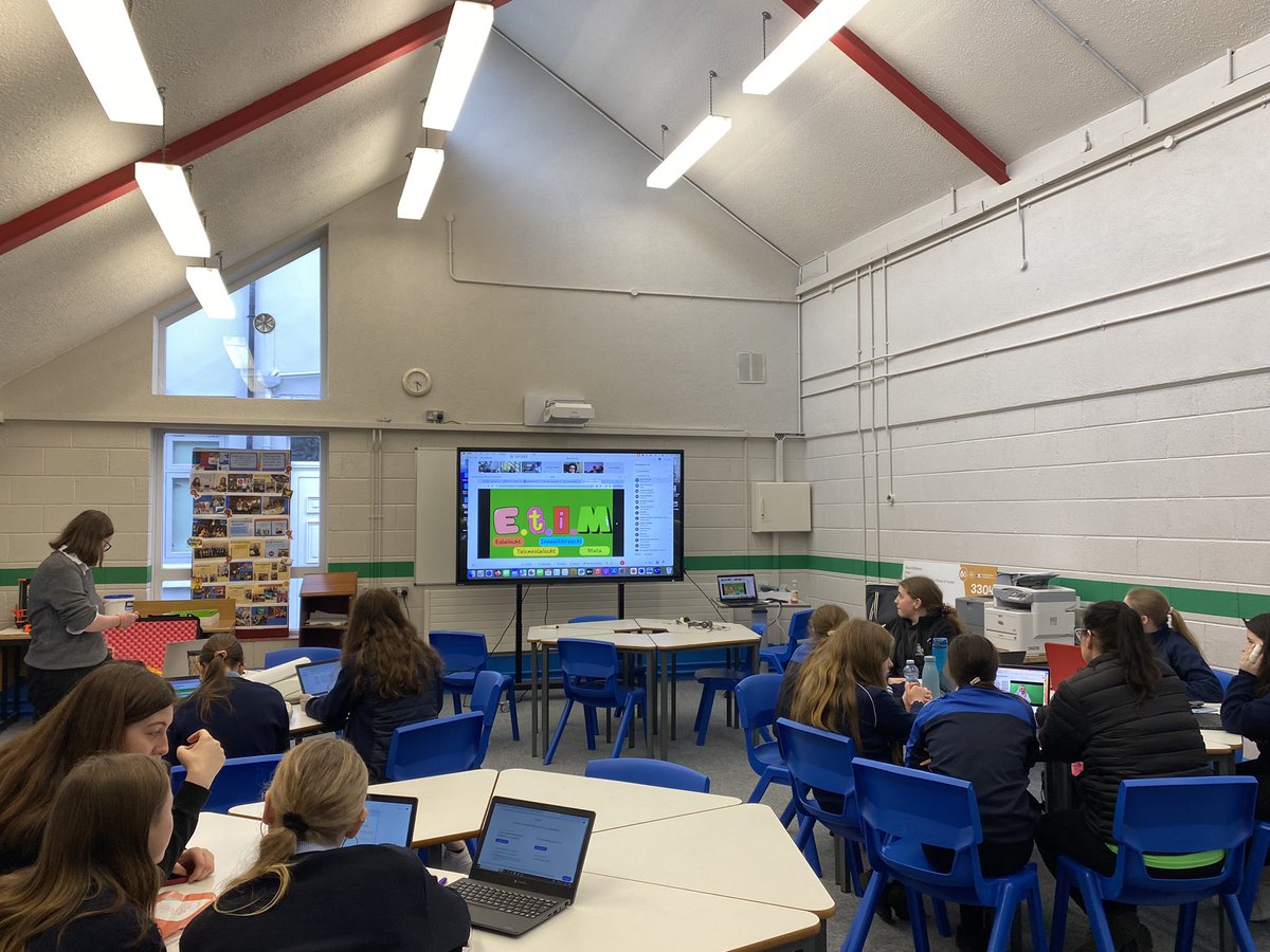 Iseult Mangan tweet media