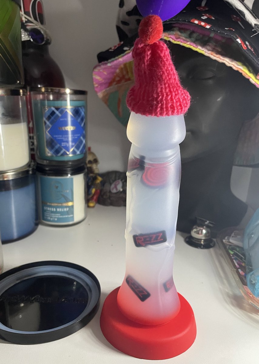 REZZ. DILDOS. WITH. HATS. 👏👏👏