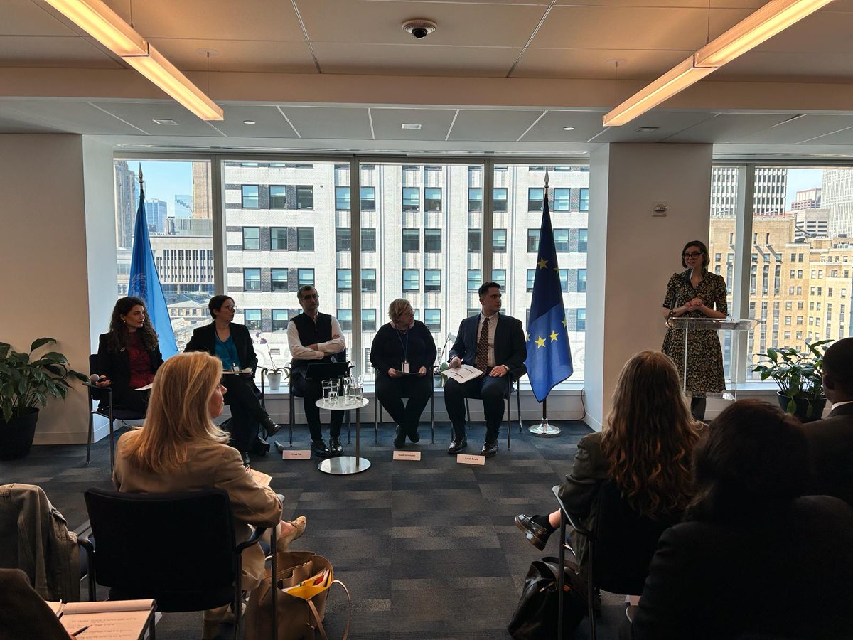 EUatUN's tweet photo. Education amplifies the voices of women and girls and ends the feminisation of poverty.

🇪🇺🇺🇳 Our @EUYouthDelegate team brought together youth activists, civil society &amp; experts to discuss the role of gender-transformative education for thriving societies at #CSW68 #EUatCSW https://t.co/W8mFp8oSKm