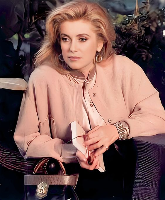 distractedfilm's tweet photo. GREAT ACTOR RETRO:

Catherine Deneuve. https://t.co/KSTg0JcGRW