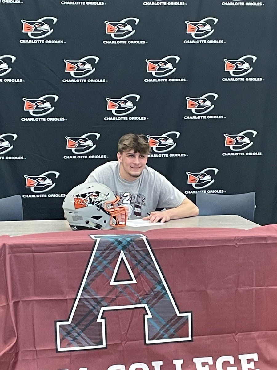 Officially Committed to alma, Very glad i get to be apart of this great brotherhood and team. Go Scots ❤️🤍🏴󠁧󠁢󠁳󠁣󠁴󠁿