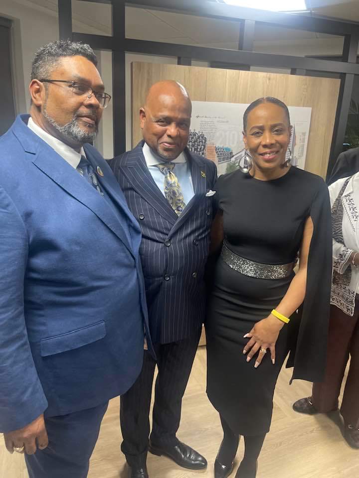 Our Chair of WNO Dr Bishop @DESJADDOO OBE Welcomes the Jamaica High commissioner H.E. Alexander Williams to Birmingham @thelegacycoe with first lady Yvonne Jaddoo