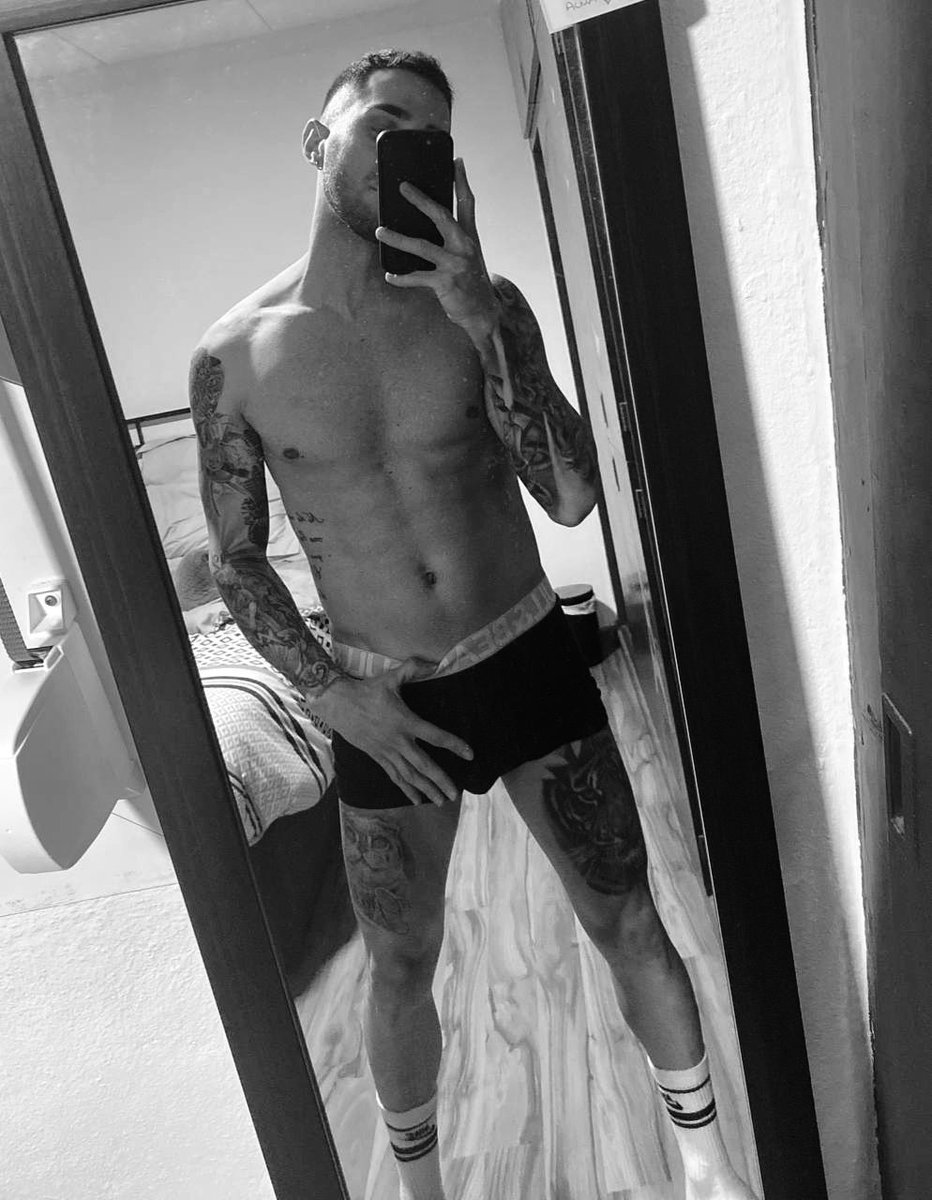 ApoloAlpha's tweet photo. No me mires a los ojos ...
y 👅 Trágatelo todo 💦
#bdsm 
Zorritas nocturnas atrevidas al DM con  Apolo🐺 
#juegosbdsm #maledom #apoloalpha https://t.co/4bawipm2wQ
