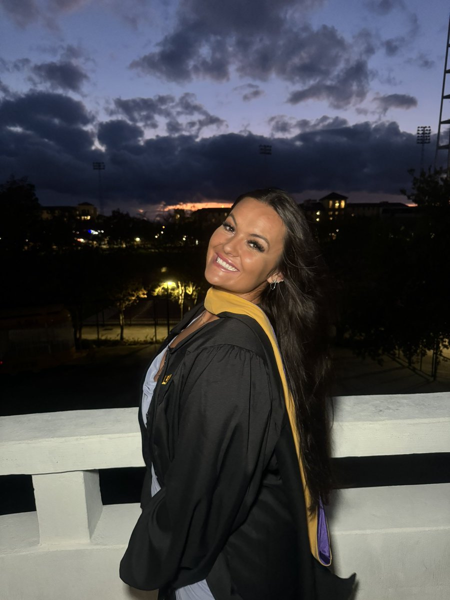 AliKilponen's tweet photo. Degree #2 🤭🎓 https://t.co/4M3HZ3QnPC