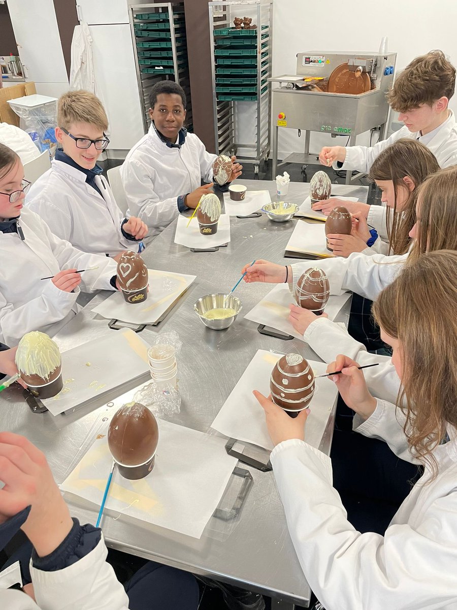 2nd Year Business students had a great day visiting @butlerschocolate Factory last week where they learned all about how Butlers develop chocolate for both the domestic and international market as well as combining theory content such as Production and Sustainability.